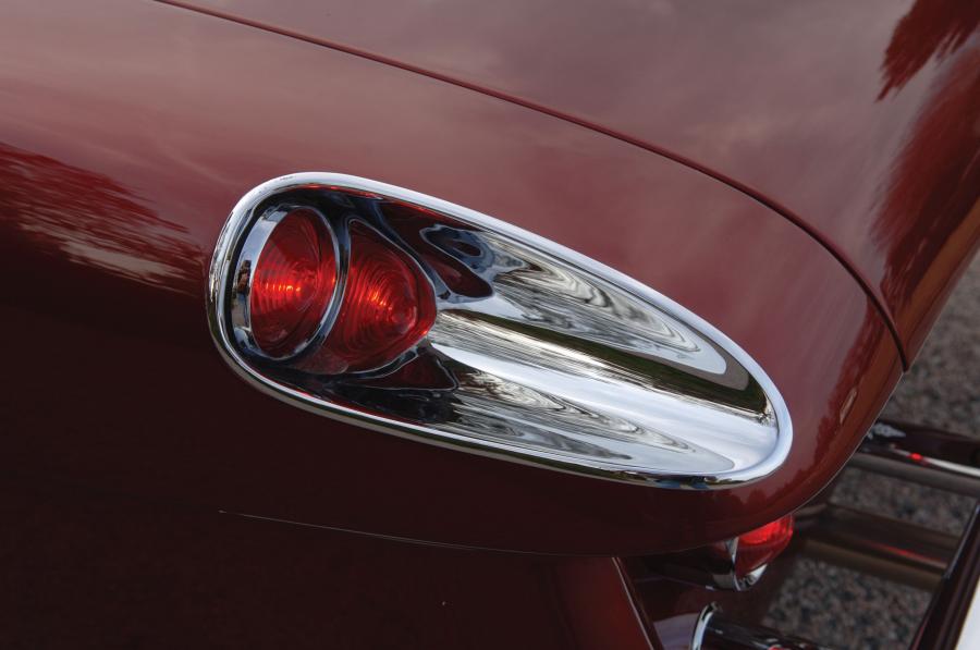  Dual-Ghia L6.4 Coupe 1963 года  (фото 9 из 25)